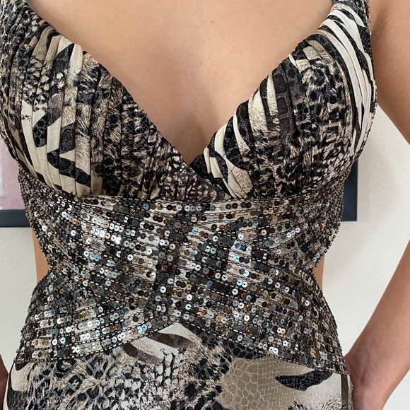 Dave & Johnny formal sequin gown GORGEOUS. EUC. - Picture 4 of 6